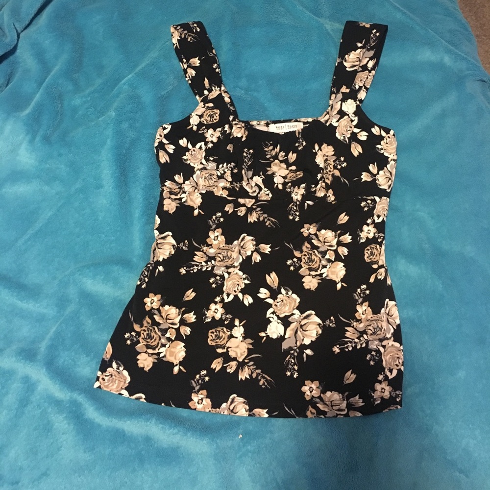 White House/Black Market floral tank